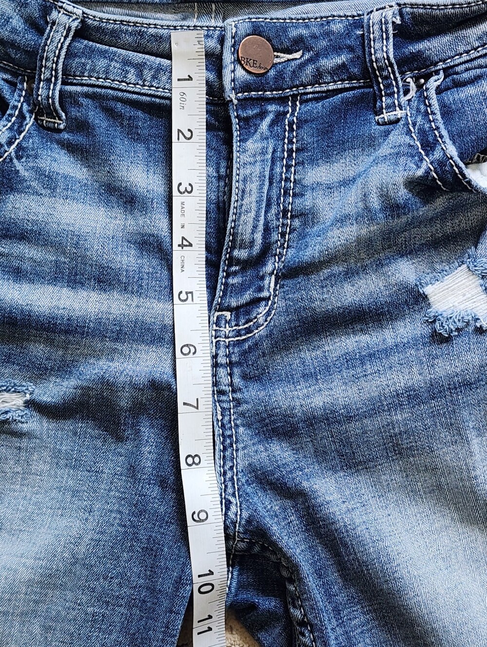 BKE Victoria Blue Distressed Denim Bermuda Shorts Womens Waist 31 In Ripped - Picture 4 of 10